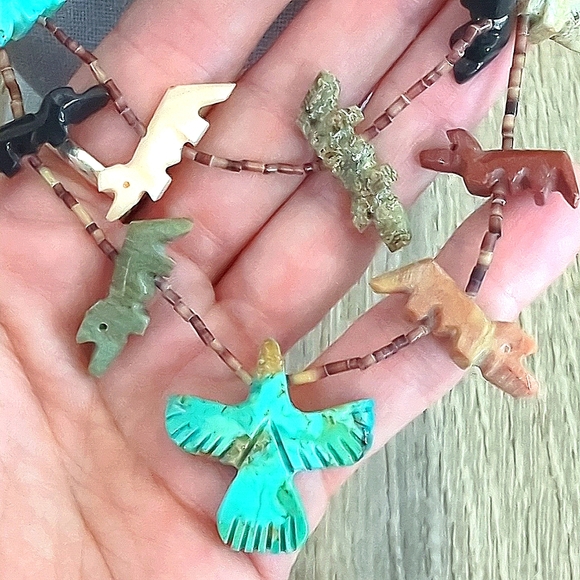 Vintage Native American Zuni Sterling Silver Carved Gemstone Necklace Earrings - Picture 4 of 12